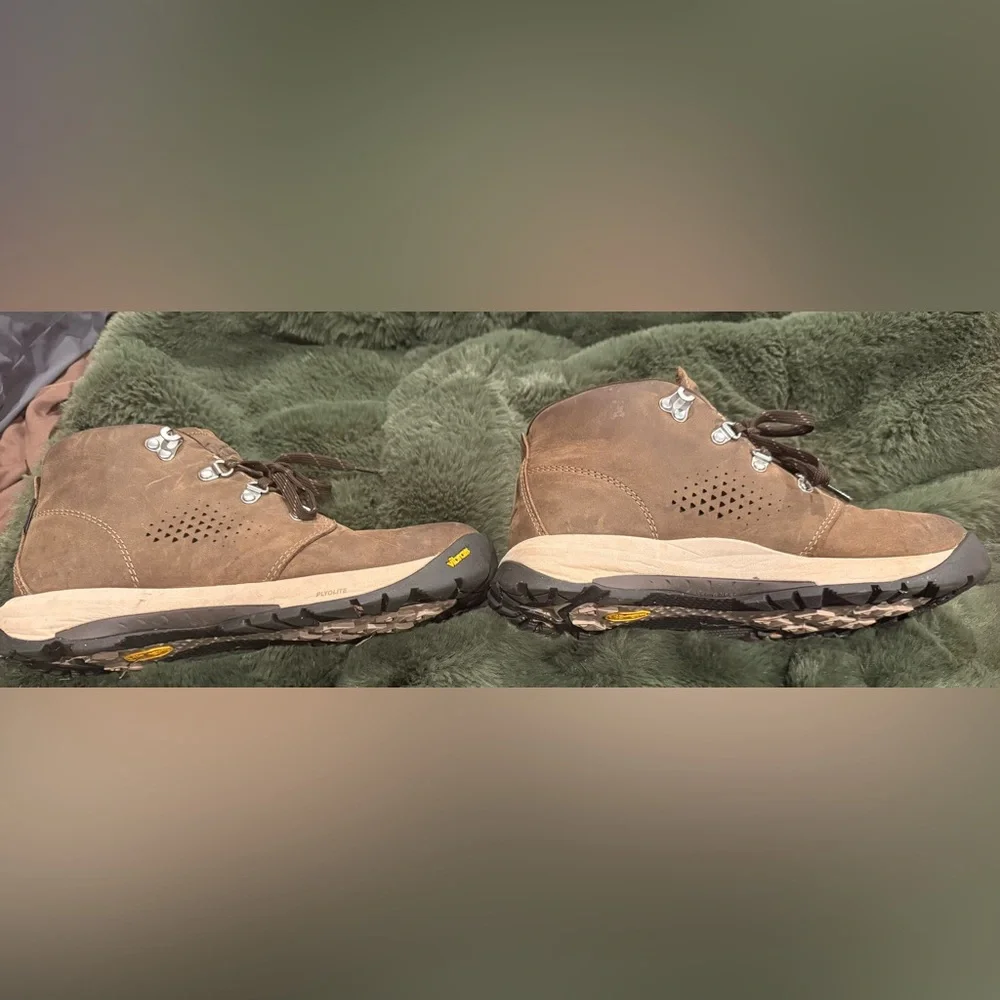 Danner Inquire Chukka Hiking Boots - Picture 10 of 13